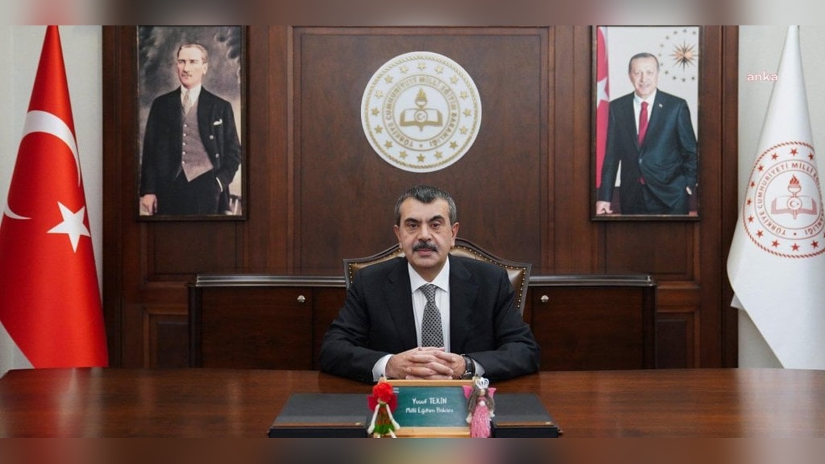 Milli Eğitim Bakanı Tekin, Sırrı Süreyya Önder için taziye mesajı yayımladı