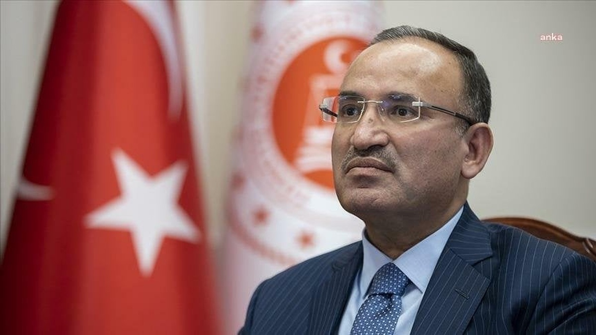Bekir Bozdağ, Sırrı Süreyya Önder için taziye mesajı yayımladı