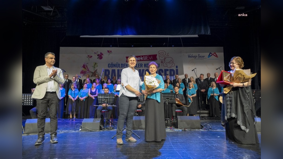 Gönülden Sesler Korosu'nun Bahar Konseri Mersin'de büyük beğeni topladı