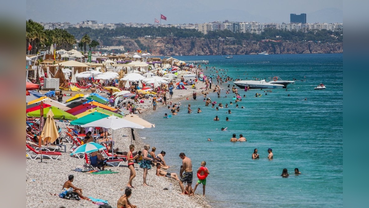 Akdeniz'de deniz suyu sıcaklığı 30 dereceyi aştı: Bakteri riski artıyor