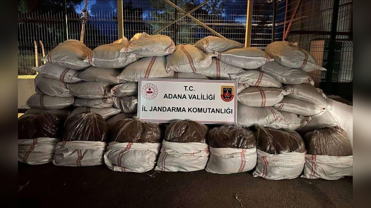 Adana'da 3 ton 100 kilo kaçak tütün yakalandı
