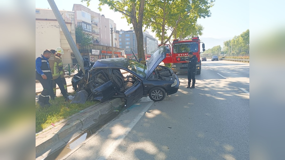 Bursa'da trafik kazası: 2 yaralı, 1'inin durumu ağır