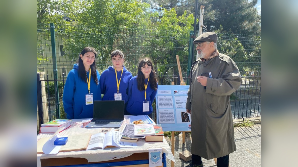 Heybeliada Anadolu Lisesi'nde TÜBİTAK Bilim Fuarı
