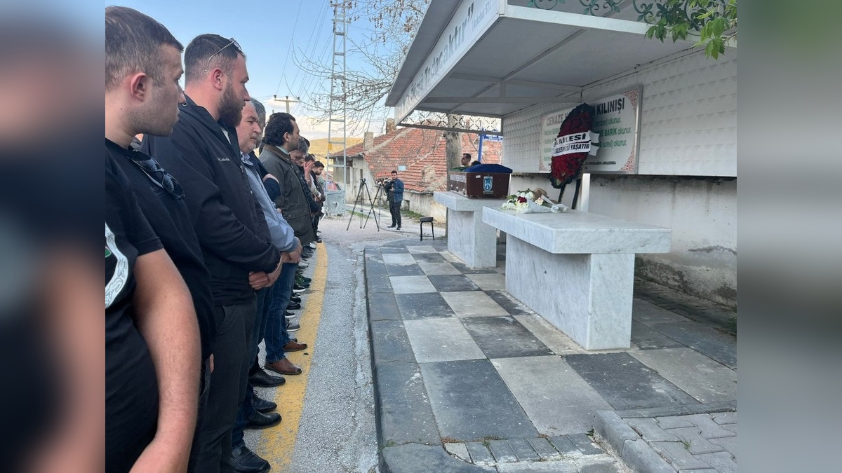 Çubuk'ta komşusu tarafından öldürülen Hatice Çınar toprağa verildi