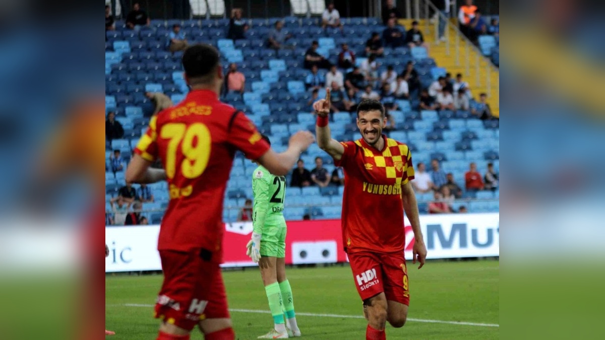 Adana Demirspor-Göztepe maçında ilk 15 dakika Göztepe'nin üstünlüğü