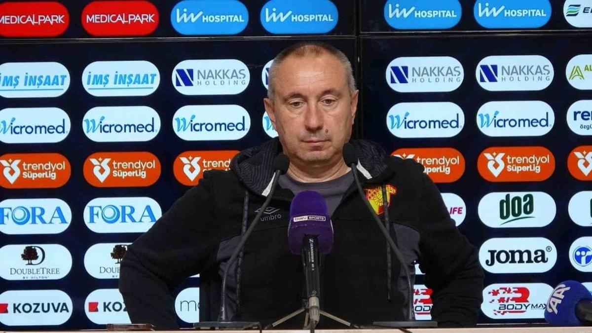 Stoilov: "Göztepe Ailesini Her Zaman Mutlu Etmeliyiz"