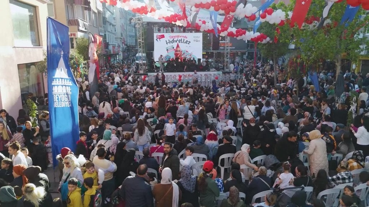 Beyoğlu'nda Hıdırellez Şenliği: Umut, Bahar ve Bereket