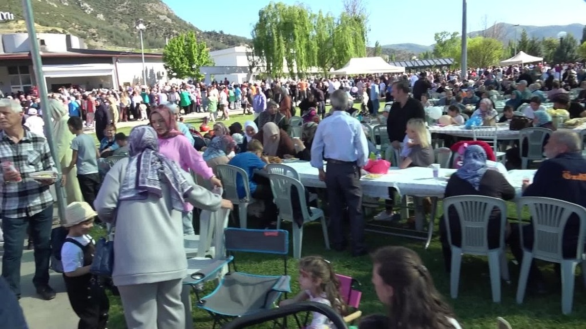 Bilecik'te Hıdırellez Şenlikleri Coşkuyla Kutlandı