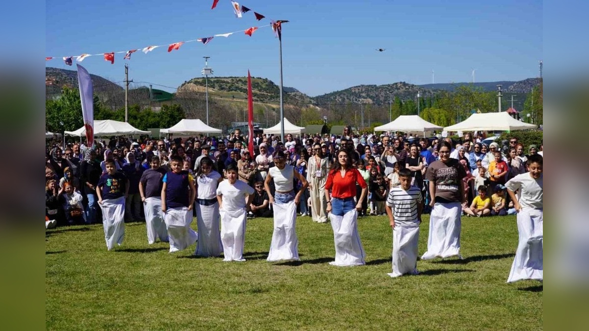 Bilecik'te Binlerce Kişi Hıdrellez Şenliklerinde Buluştu