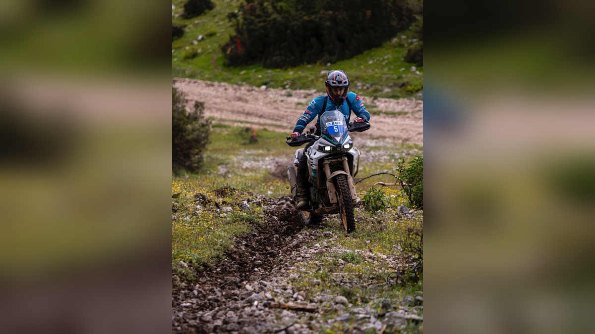 Bayram Uysal, Kemer SkyAdventure Yarışlarında Şampiyon Oldu