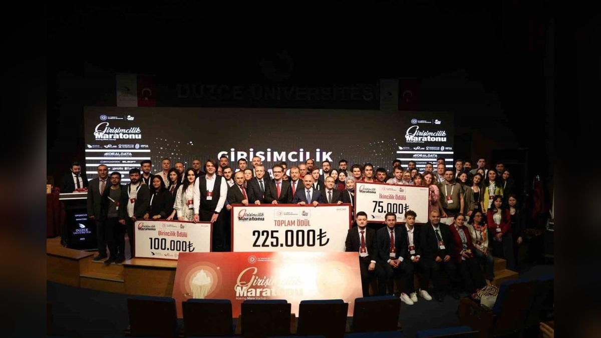 Düzce Üniversitesi'nde Girişimcilik Maratonu'nun ödülleri sahiplerini buldu