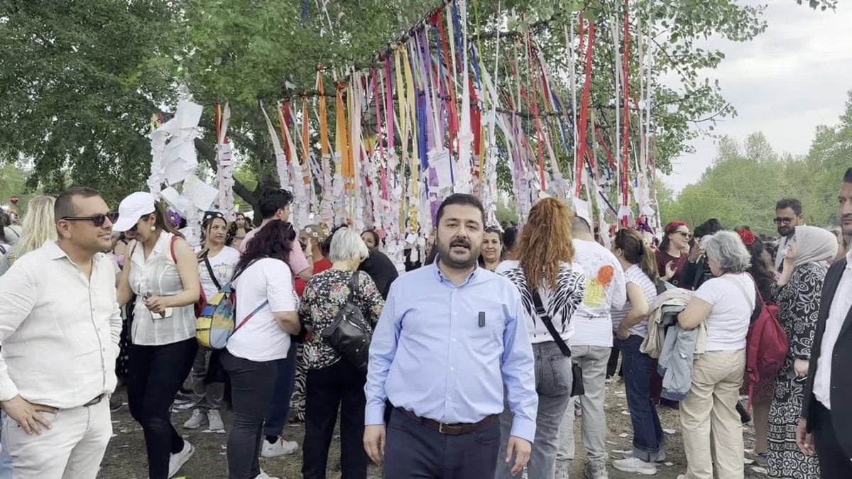 Edirne'de 1400 yıllık Kakava ateşinin ardından dilek ağaçları doldu