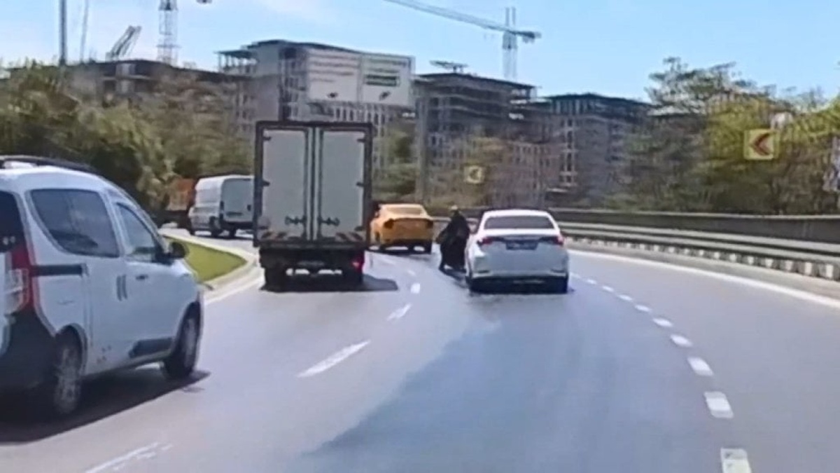 Zeytinburnu'nda ölümden dönen motosiklet sürücüsü: 'Allah bizi korudu'