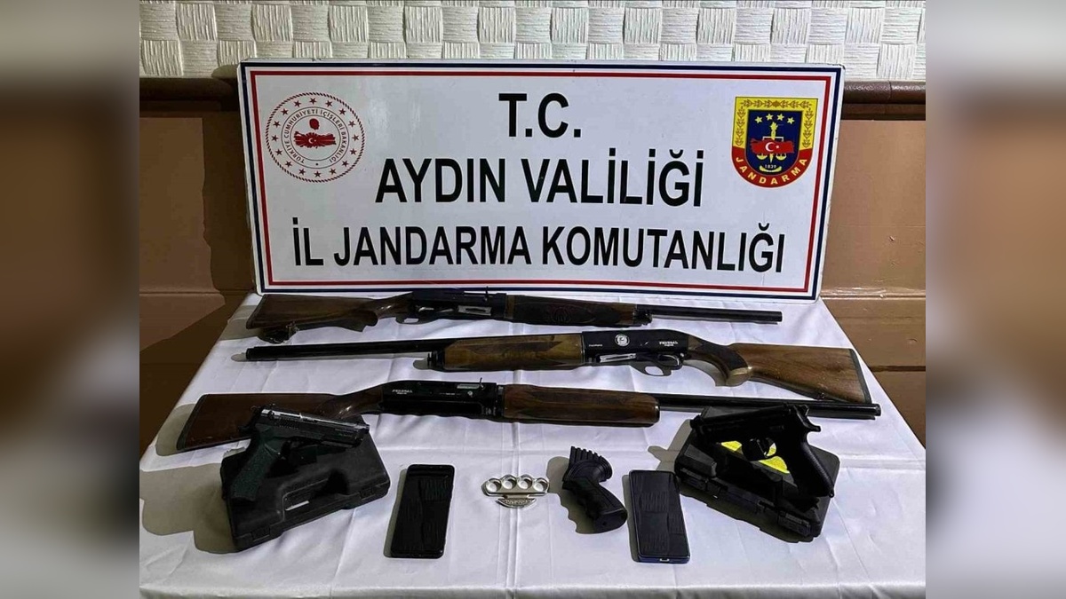 Söke'de silah kaçakçılığı operasyonu: Çok sayıda tabanca ve tüfek ele geçirildi