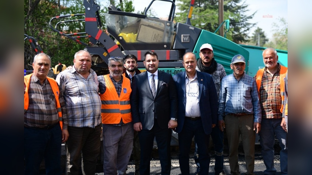 Kahramankazan'da sıcak asfalt çalışmaları devam ediyor