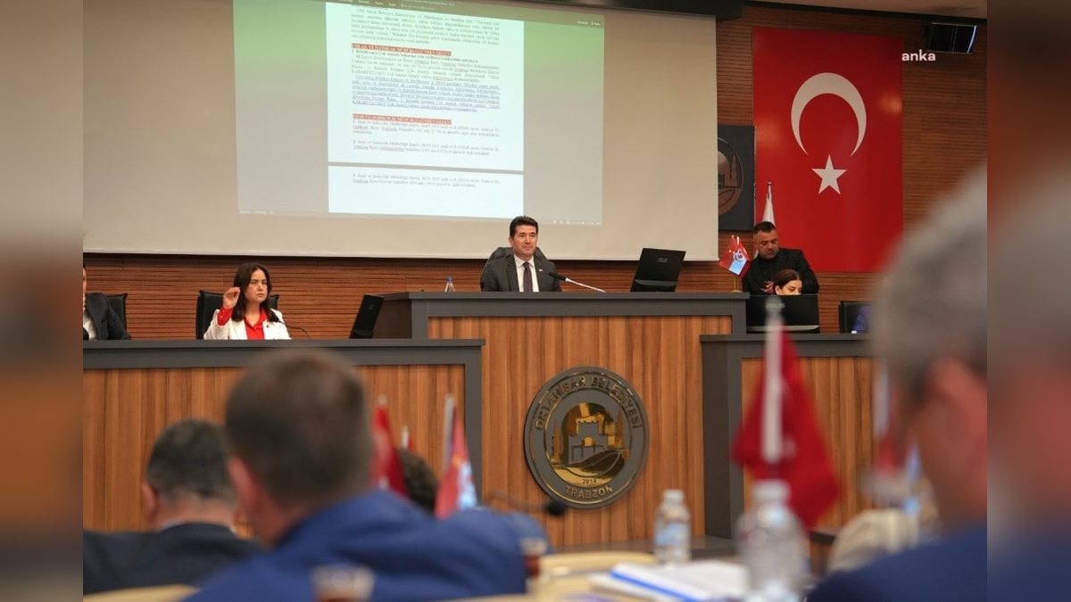 Ahmet Kaya'dan Anneler Günü kutlamasına davet