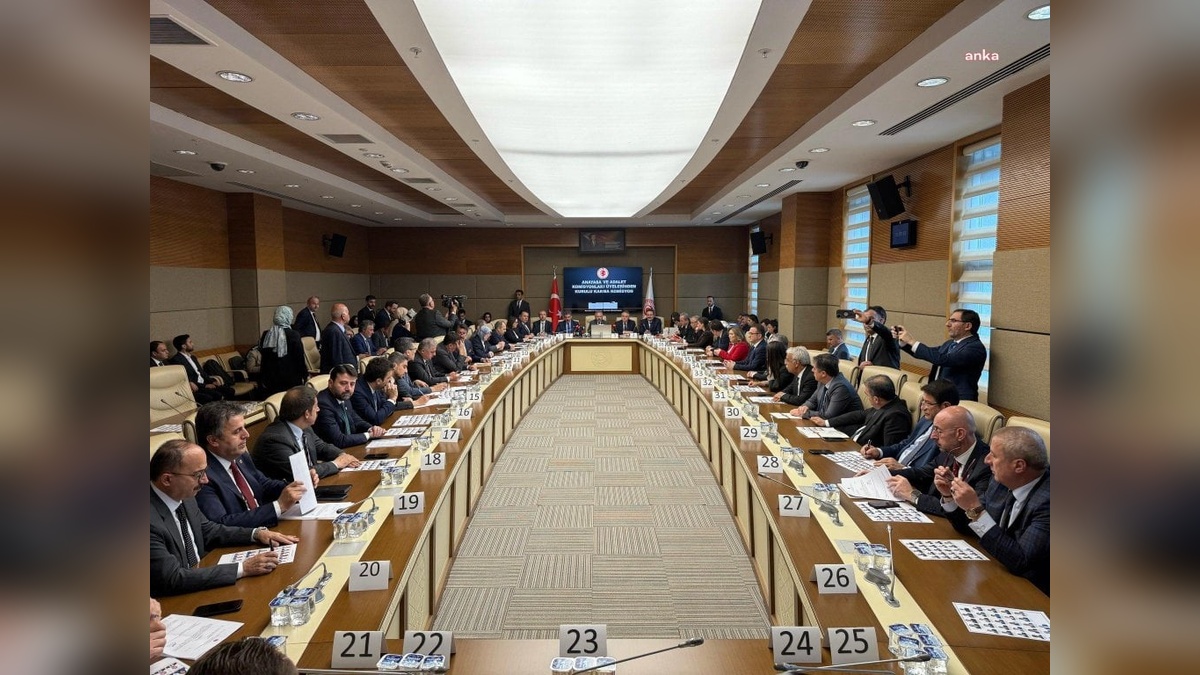 HSK üye seçiminde gerilim: CHP ve Yeni Yol Partisi komisyonu terk etti