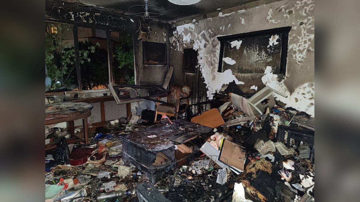 Kadıköy'de yangın: Eleştiri yazarı Süha Oğuzertem hayatını kaybetti