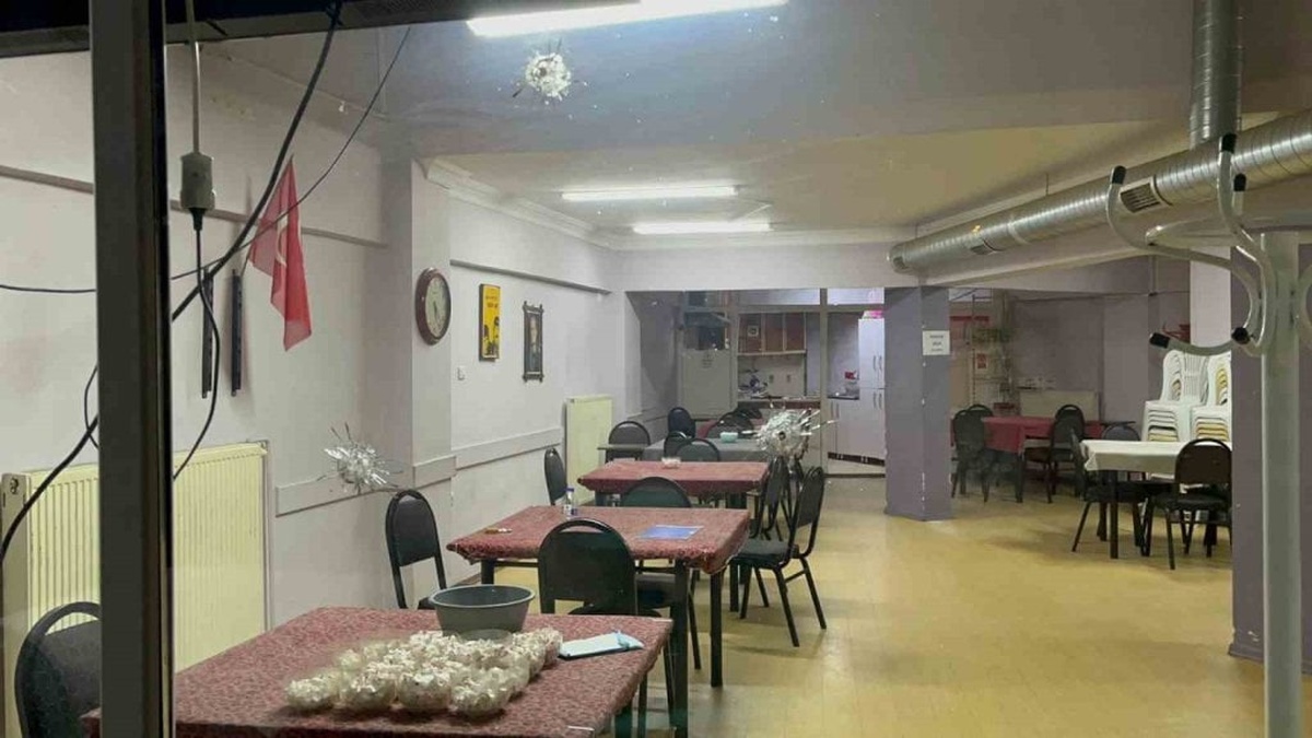 Bursa'da kıraathane kurşunlandı, şüpheli kayıplara karıştı