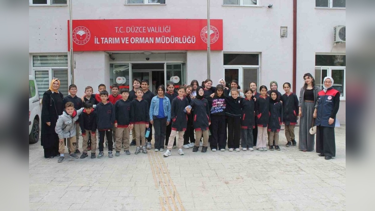 Düzce'de öğrenciler Tarım ve Orman Müdürlüğünü ziyaret etti