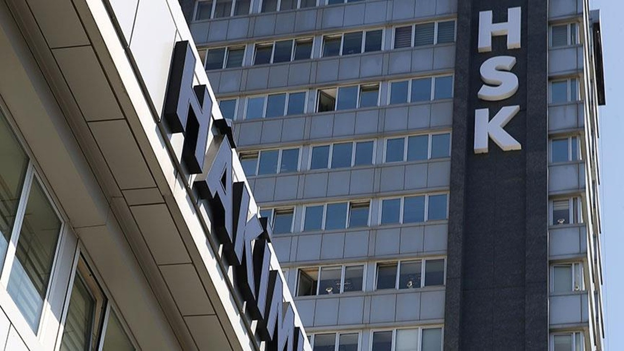 HSK seçimlerinde tansiyon yükseldi. CHP salonu terk etti