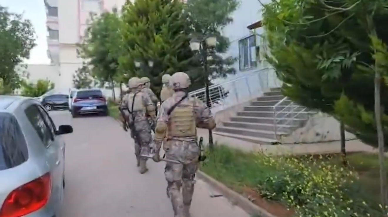 Bakan Yerlikaya açıkladı! 47 ilde FETÖ operasyonu: 208 gözaltı