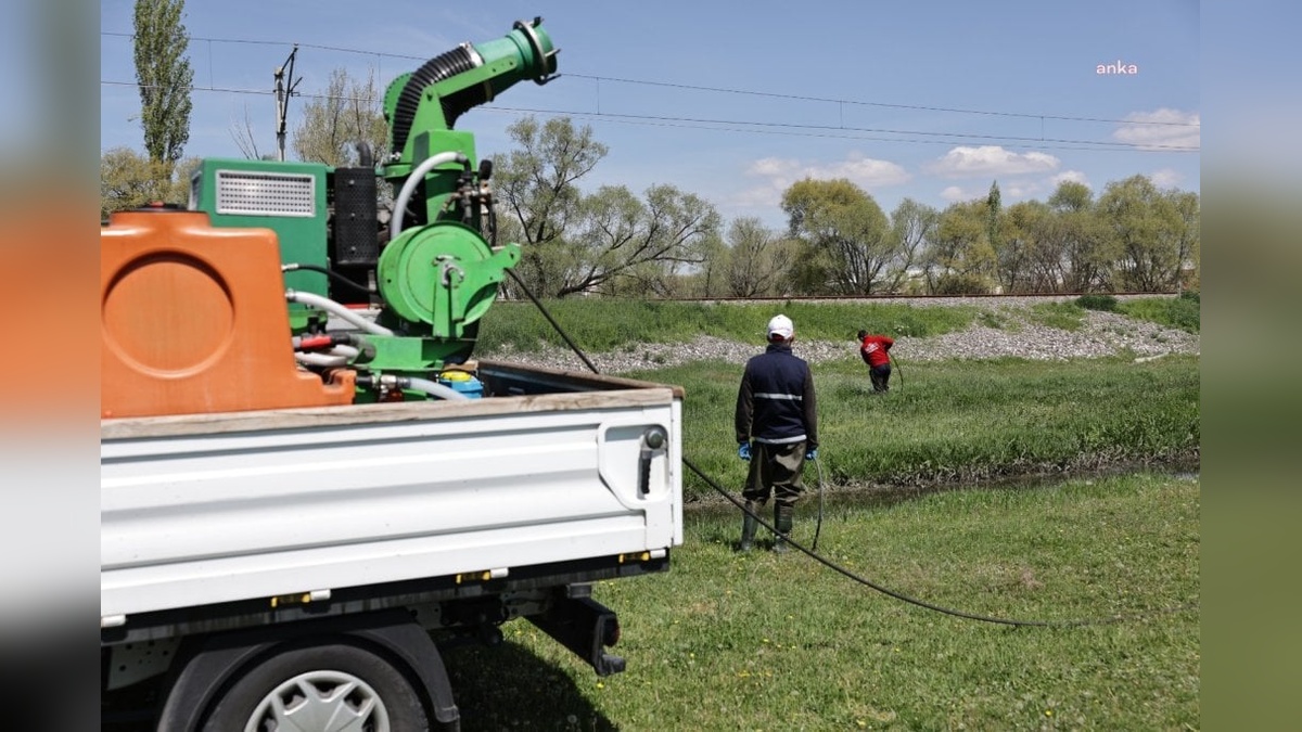 Kütahya Belediyesi, haşereyle mücadele çalışmalarını sürdürüyor