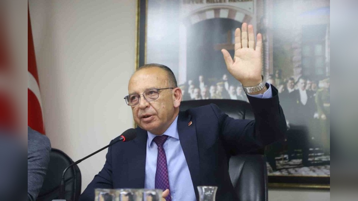 Turgutlu Belediyesi meclisinde Özgür Özel'e yapılan saldırı kınandı