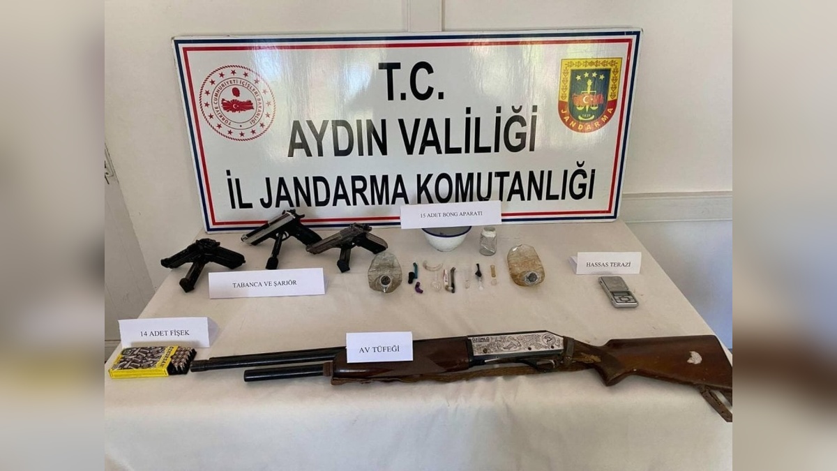 Karacasu'da uyuşturucu operasyonu: 15 aparat, 3 tabanca ve av tüfeği ele geçirildi