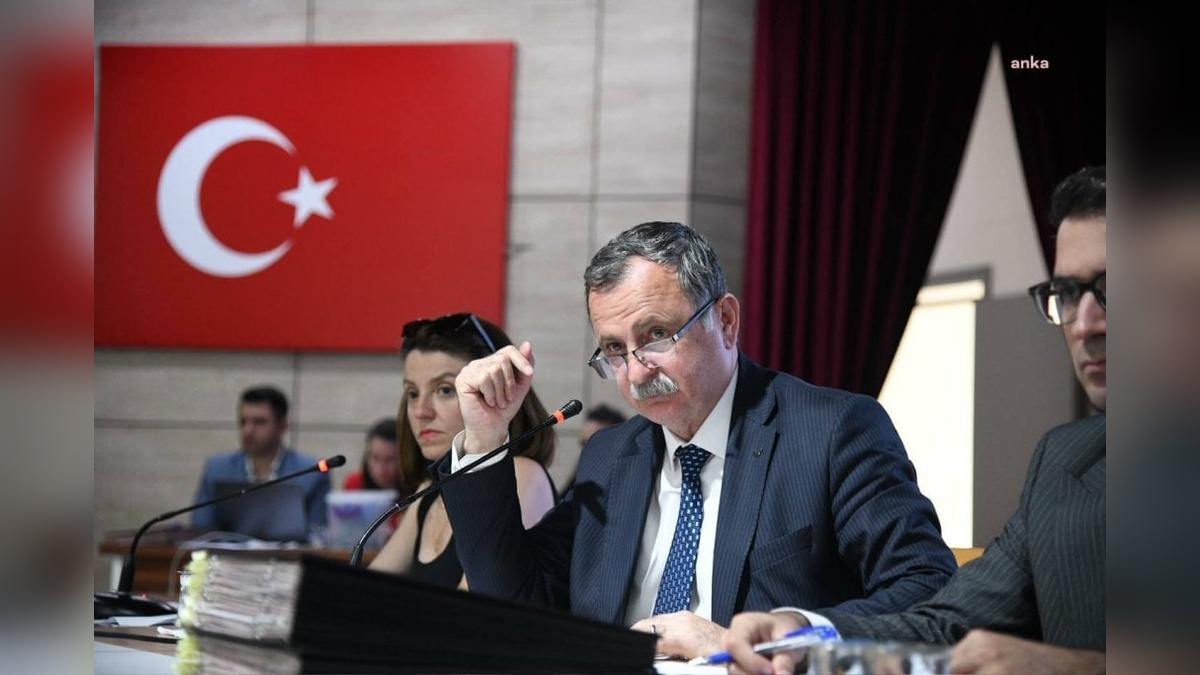 Manisa'da CHP Genel Başkanı Özgür Özel'e yönelik saldırı kınandı