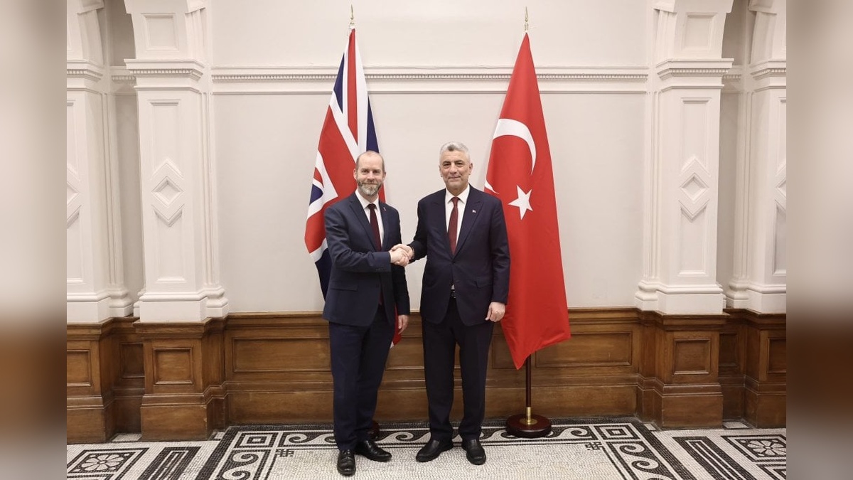 Bolat ve Reynolds, Türkiye-Birleşik Krallık STA'sını modernize etme konusunda anlaştı