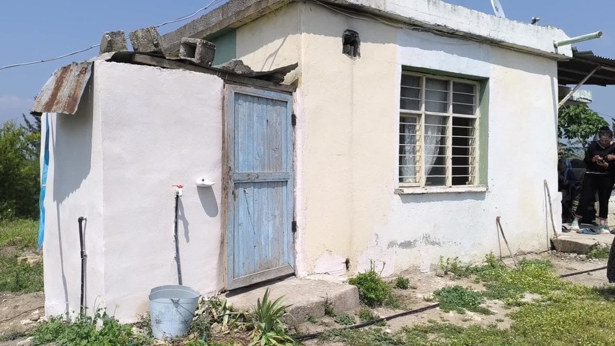 Kadirli'de 72 yaşındaki Fatma Çıtırık, 50 yıllık evinden çıkarılmak istemiyor