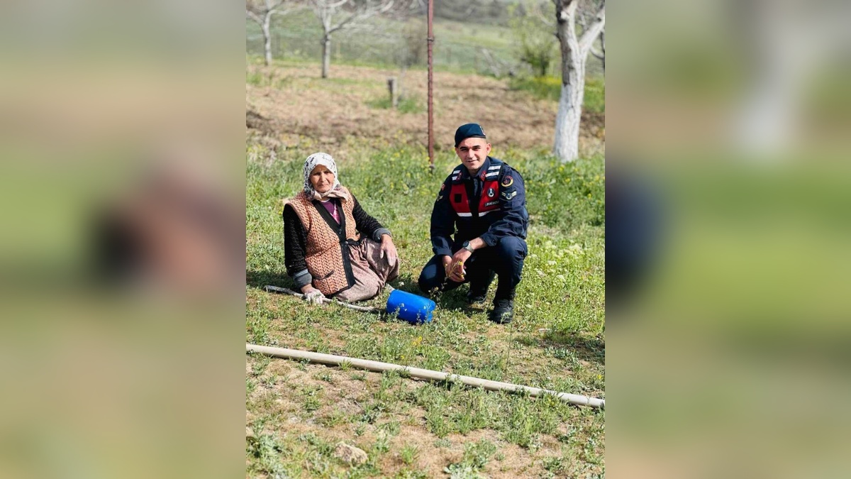 Akpınar Jandarması yaşlıları uyardı: Dolandırıcılık, hırsızlık ve trafik kazalarına karşı dikkatli olun