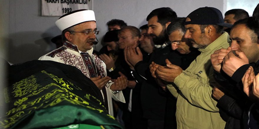 Kaçak ocakta ölen iki işçi toprağa verildi