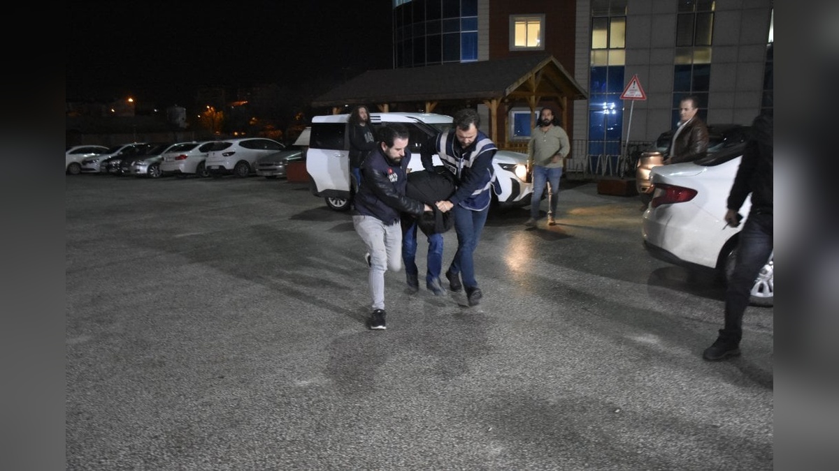 Sivas'ta iki kardeşi öldürme şüphelisi Hüseyin S. Sivas'ta