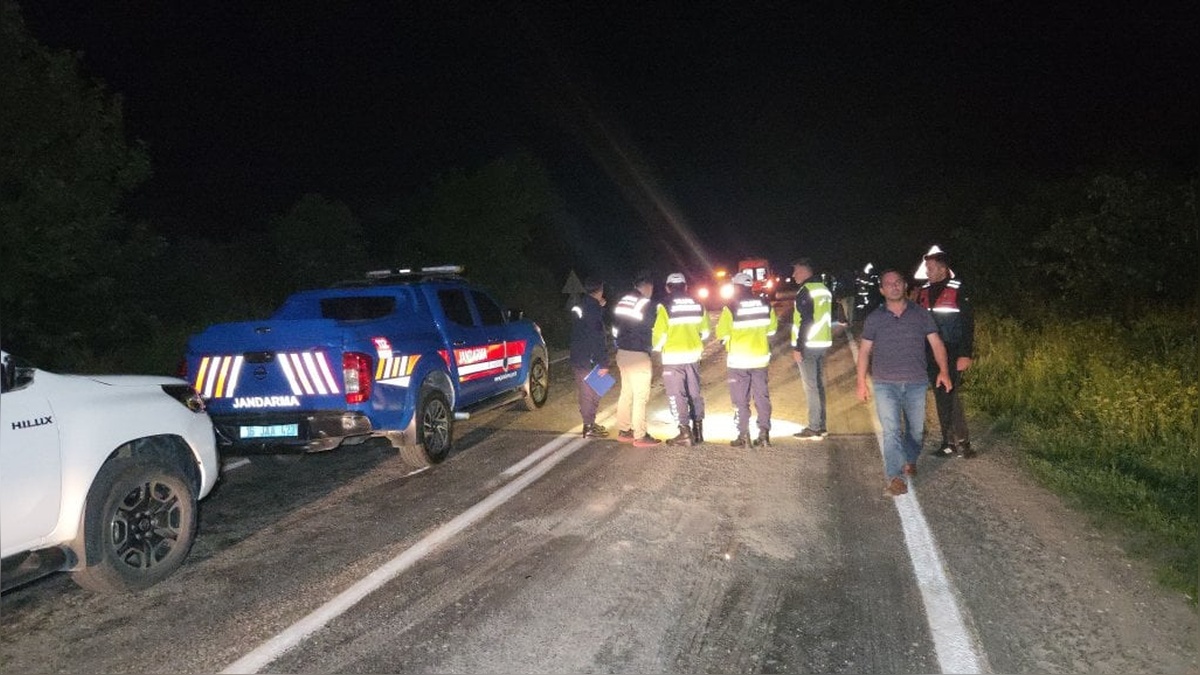 Bursa'da feci kaza: 3 kişi hayatını kaybetti, alkollü cip sürücüsü çalılıkta bulundu