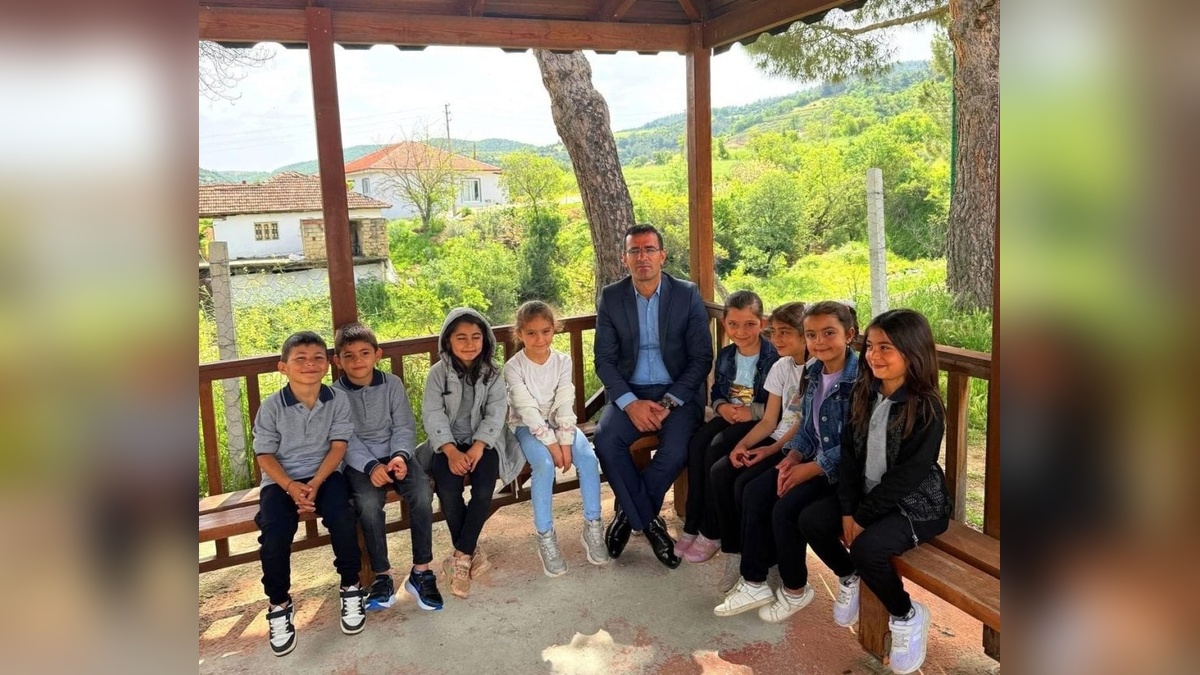 Sarıgöl İlçe Milli Eğitim Müdürü Yıldırak, mahalle okullarını ziyaret etti