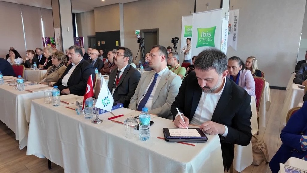 Bornova'da kent konseyleri bir araya geldi