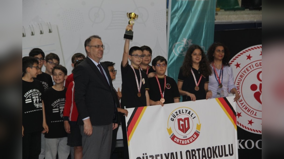 Kocaeli'de okul sporları satranç şampiyonası sona erdi