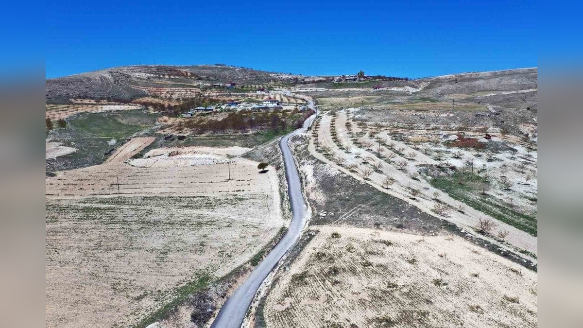 Malatya Büyükşehir Belediyesi, Ayvalı Mahallesi'nin yol sorununu çözdü