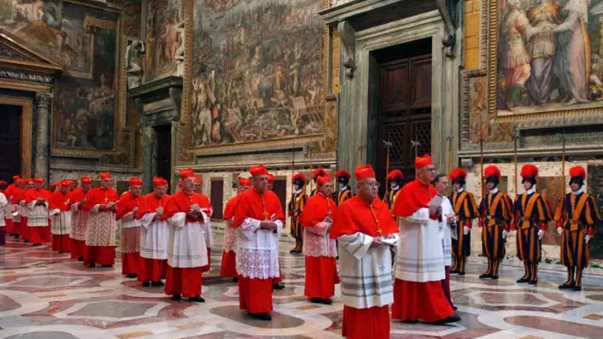 Dünya bu bacadan gelecek dumana kilitlendi