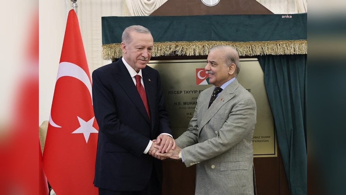 Pakistan Başbakanı Şerif'ten Cumhurbaşkanı Erdoğan'a teşekkür