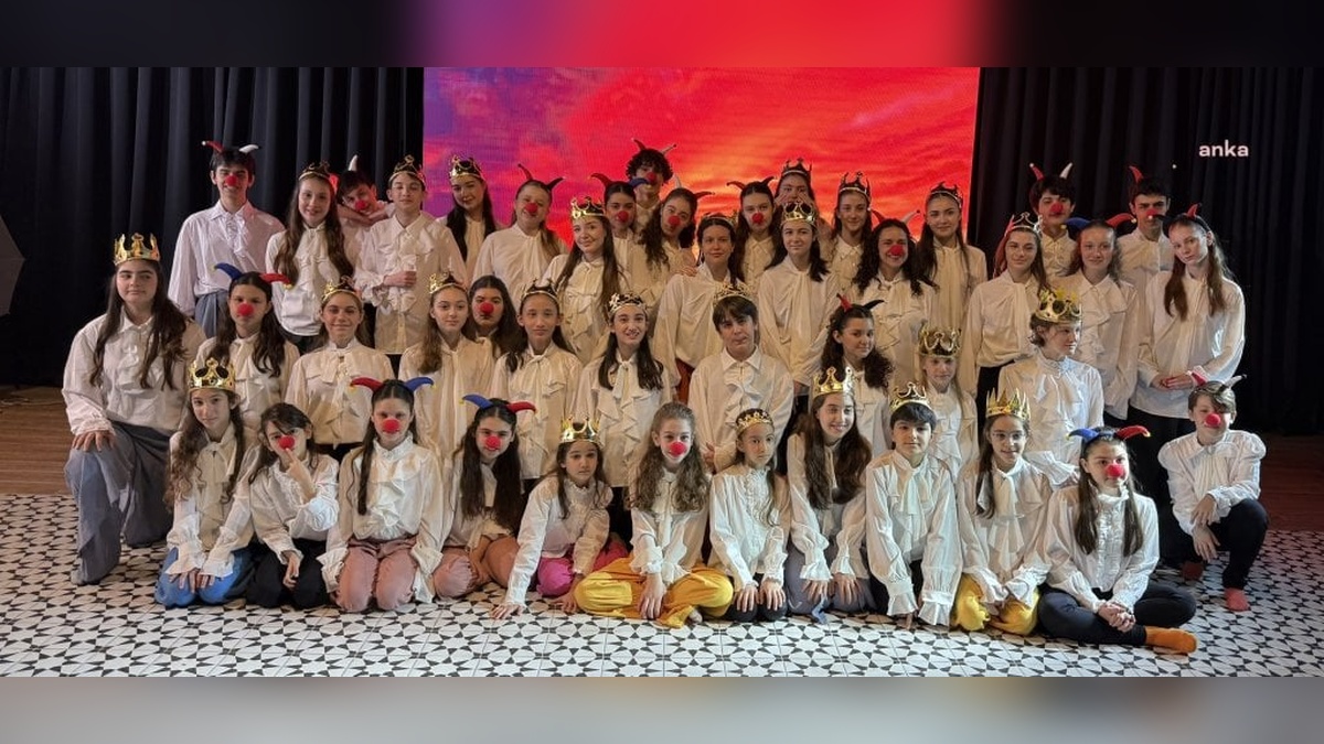 Shakespeare'in beş büyük tragedyasını sahneye taşıyan Spiritua, Grand Pera Emek Sahnesi’nde izleyiciyle buluşacak