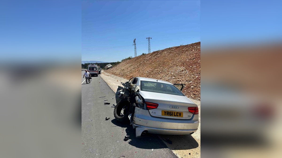 Bilecik'te kamyon otomobile çarptı: 1 yaralı