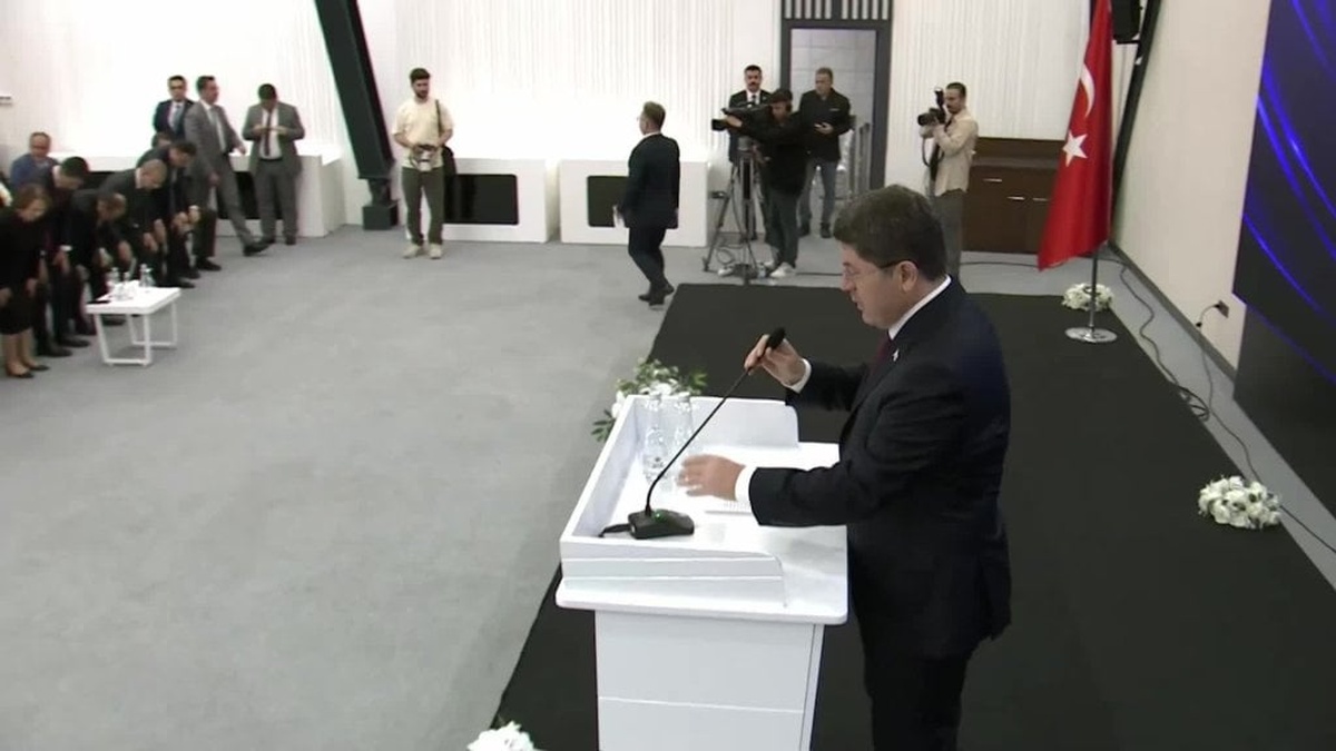 Bakan Tunç'tan idari yargı açıklaması