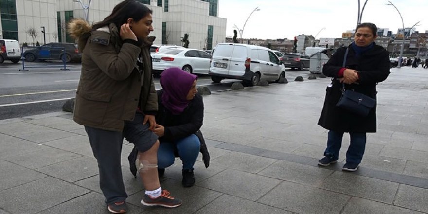 Sultangazi'de başıboş köpekler yolda yürüyen genç kıza saldırıp ısırdı
