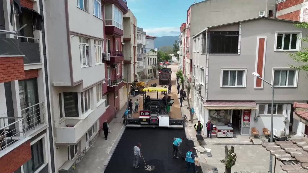 Erdek’te altyapı ve üstyapı çalışmaları devam ediyor