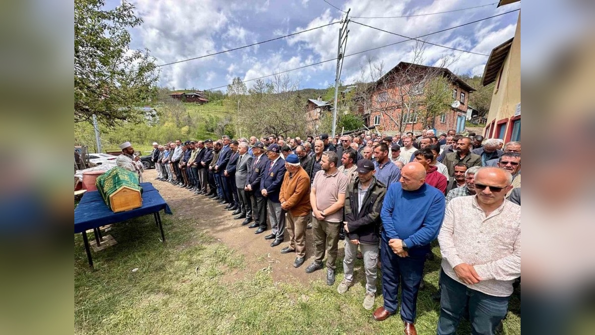 Şehit babası Mehmet Açıkgöz son yolculuğuna uğurlandı