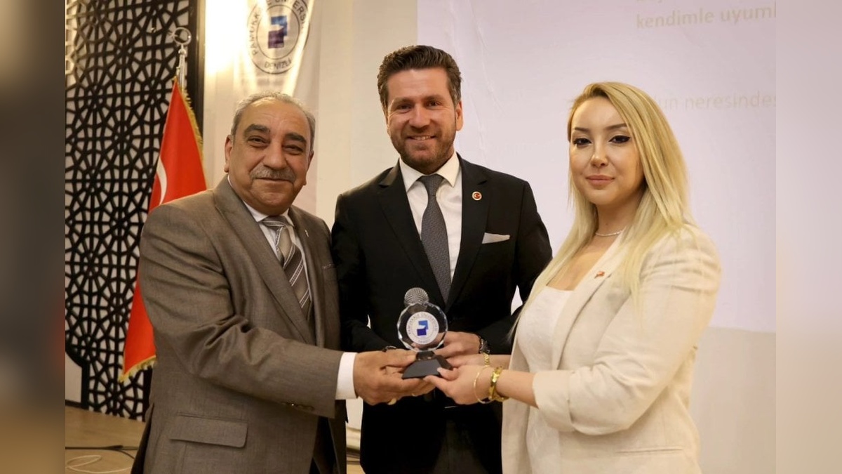 Tavas Belediye Başkanı Tatık, Kariyer Planlama Söyleşisine Katıldı