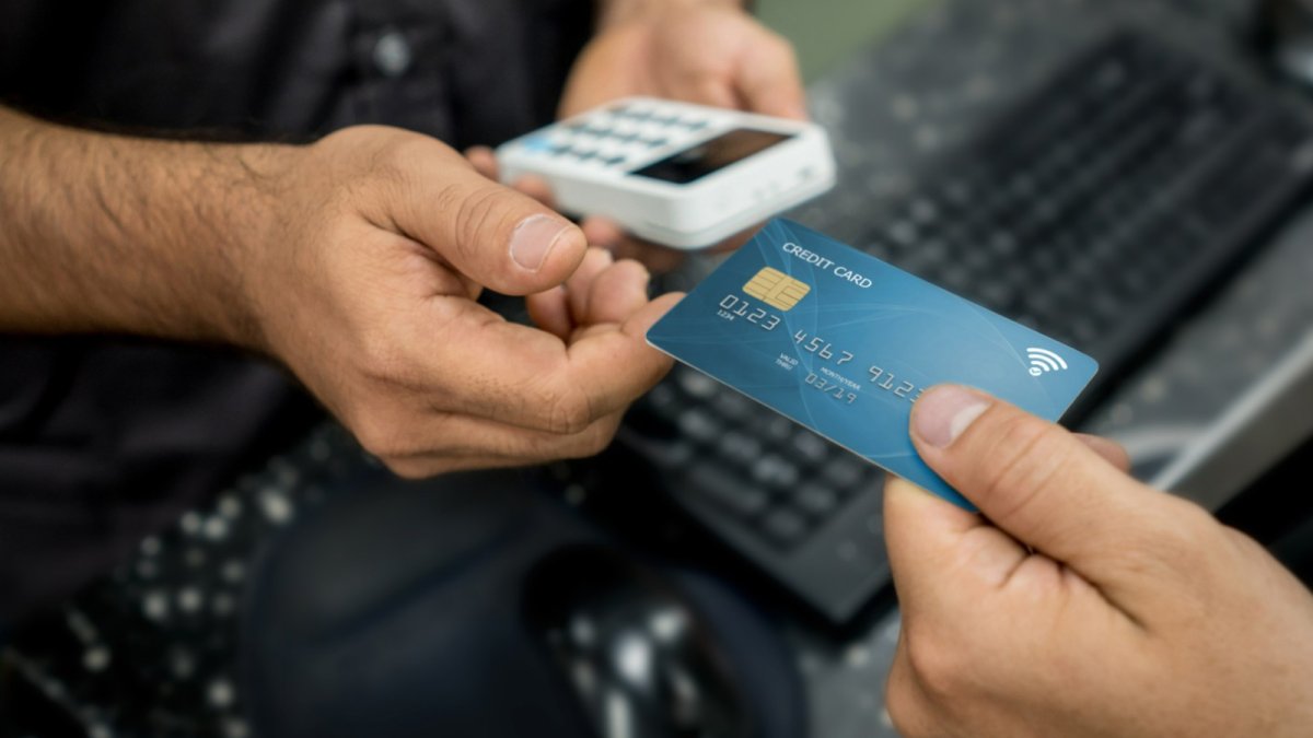 Kredi kartı bilgileri kopyalanan adam dakikalar içinde 1 milyon lira dolandırıldı